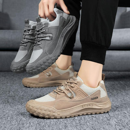 (🔥 50% de descuento - ¡No te lo pierdas!) Zapatos de Exterior FOSTCARD para Hombre | Soporte de Arco Avanzado, Gamuza Antideslizante y Confort Total